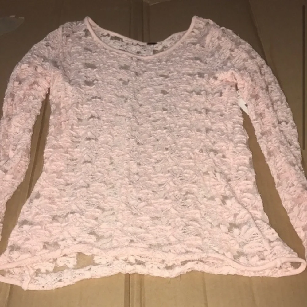 🆕 Free People Lace Design Top